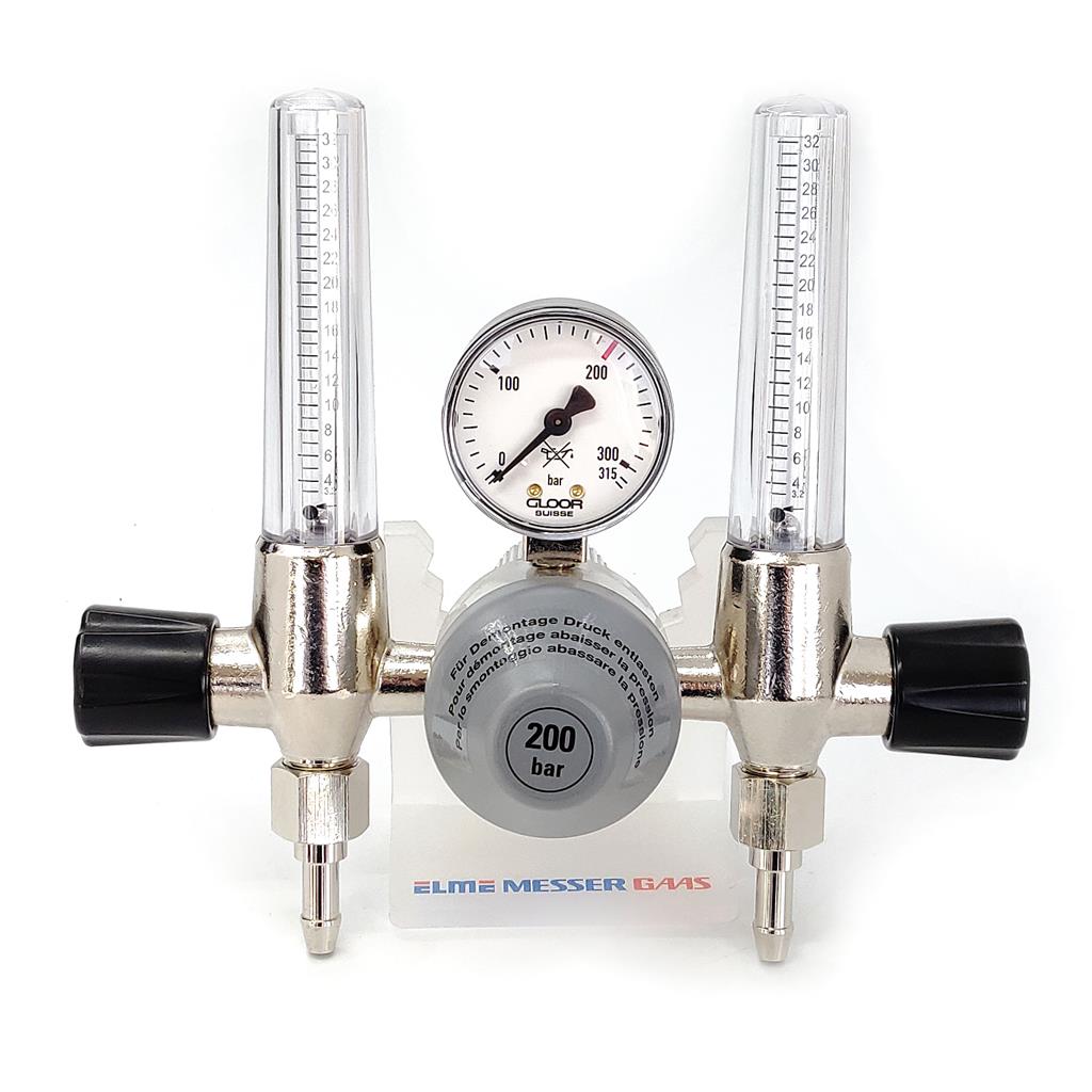 pressure regulator with for two flow pressure regu
